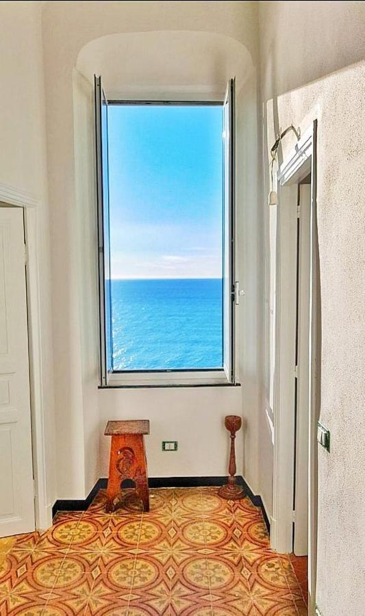Appartamento Nel Borgo Con Splendida Vista Sul Mare チェルヴォ エクステリア 写真