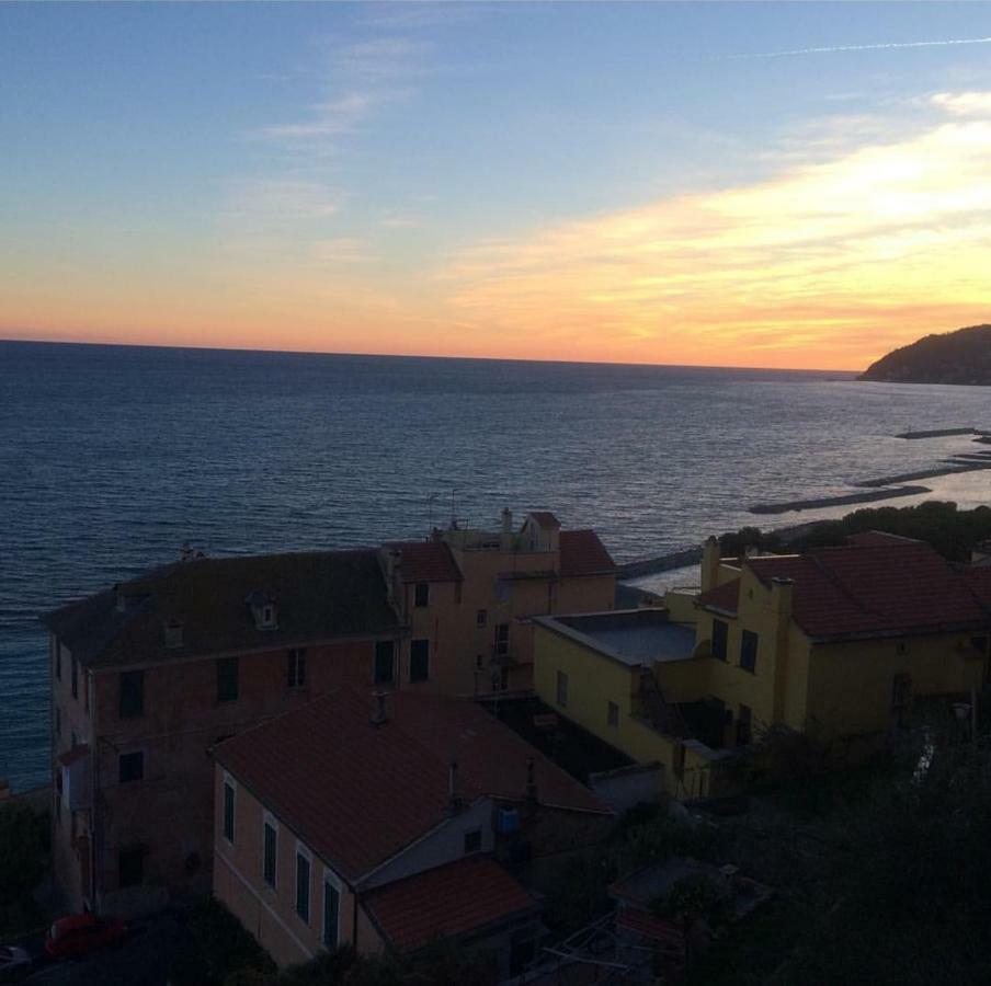 Appartamento Nel Borgo Con Splendida Vista Sul Mare チェルヴォ エクステリア 写真